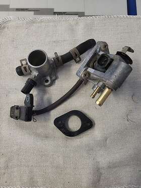 Eg673-44004 Kubota 2010 Rtv500 Rtv 500 Oem Throttle Body With Injector/fuel Rail